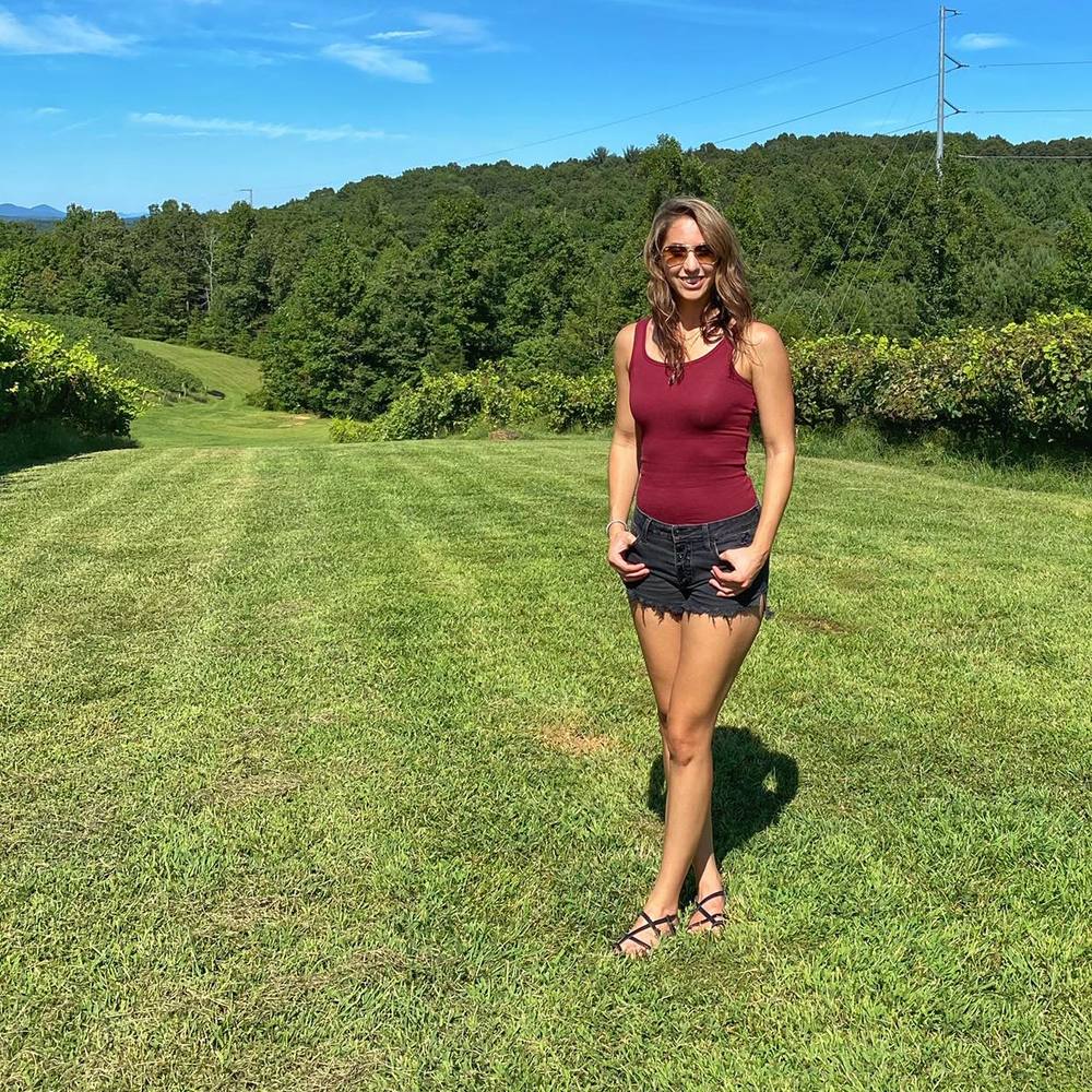 Meet your Posher, Lauren